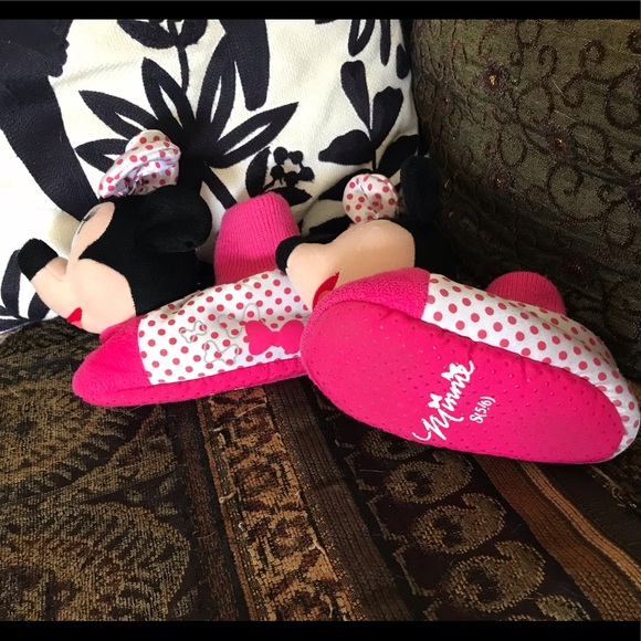 Like New Minnie Mouse Pink Slippers - Picture 2 of 5